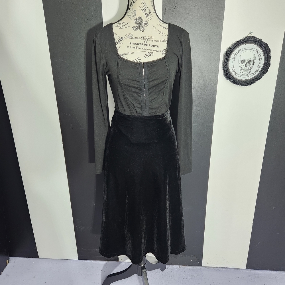 Tulip Hem Black Velvet Midi Skirt